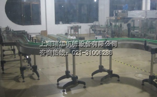 不銹鋼頂板鏈輸送機(jī)